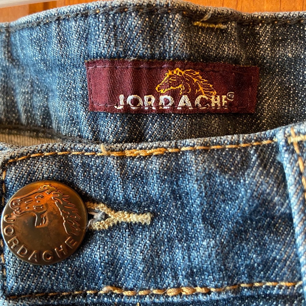 Blue jeans - Picture 2 of 3